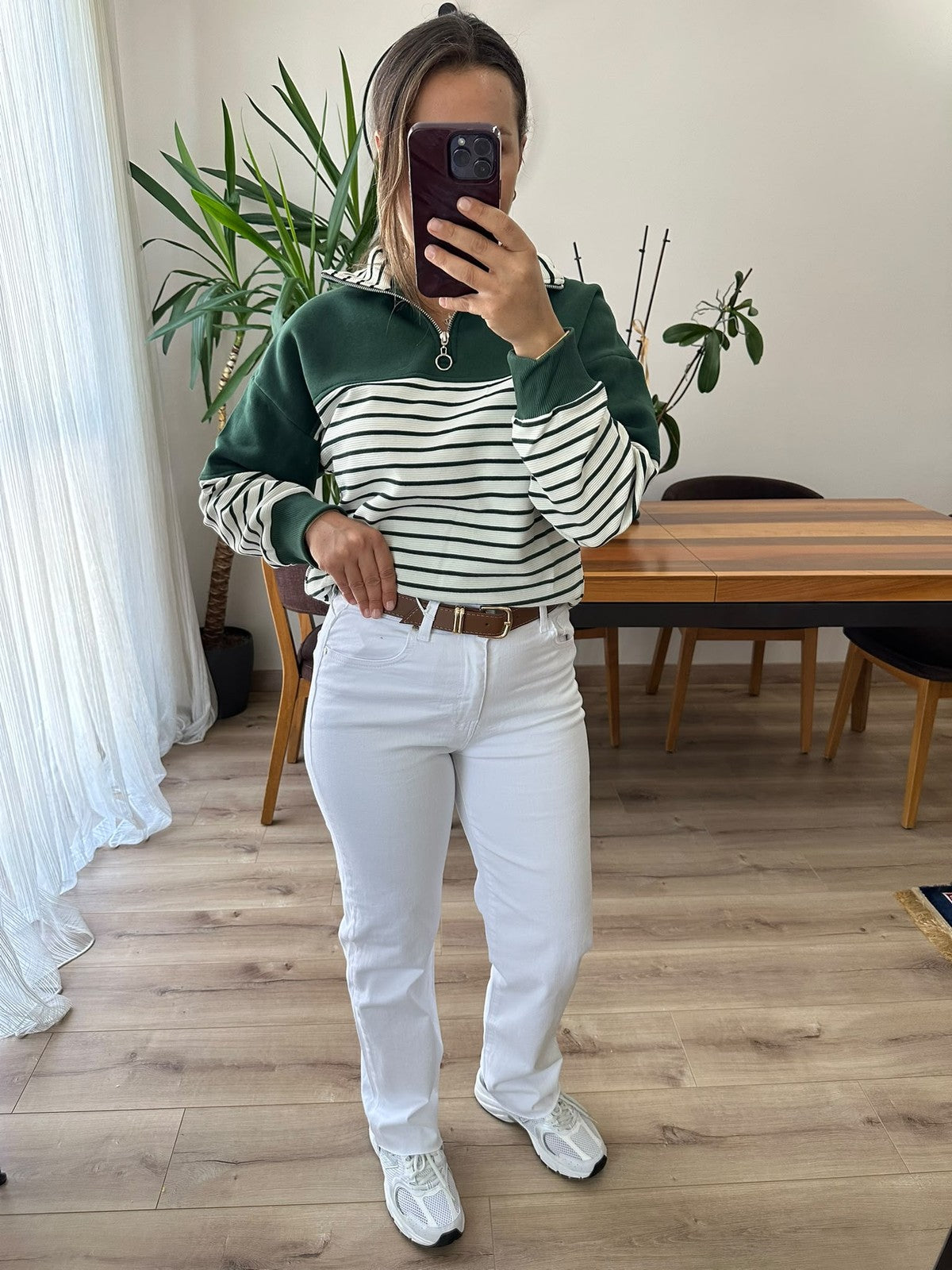 Beyaz Kemerli Straight Jean