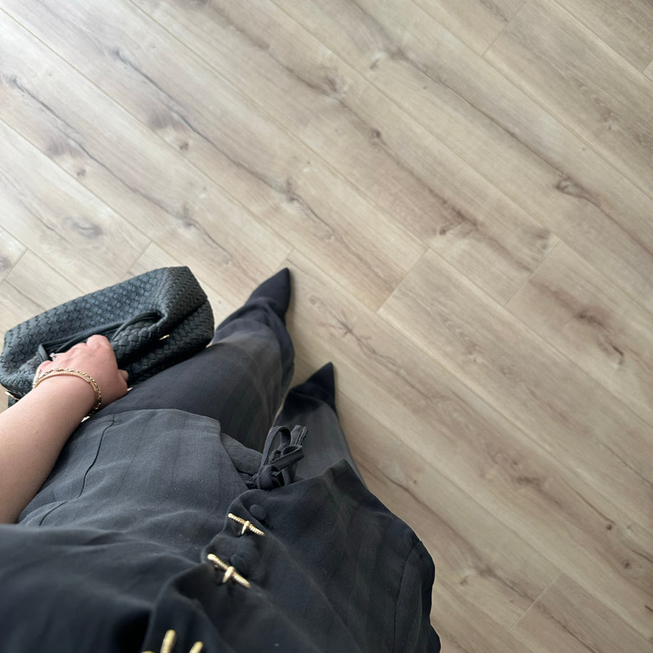 Siyah Fiyonk Düğme Detaylı Premium Takım