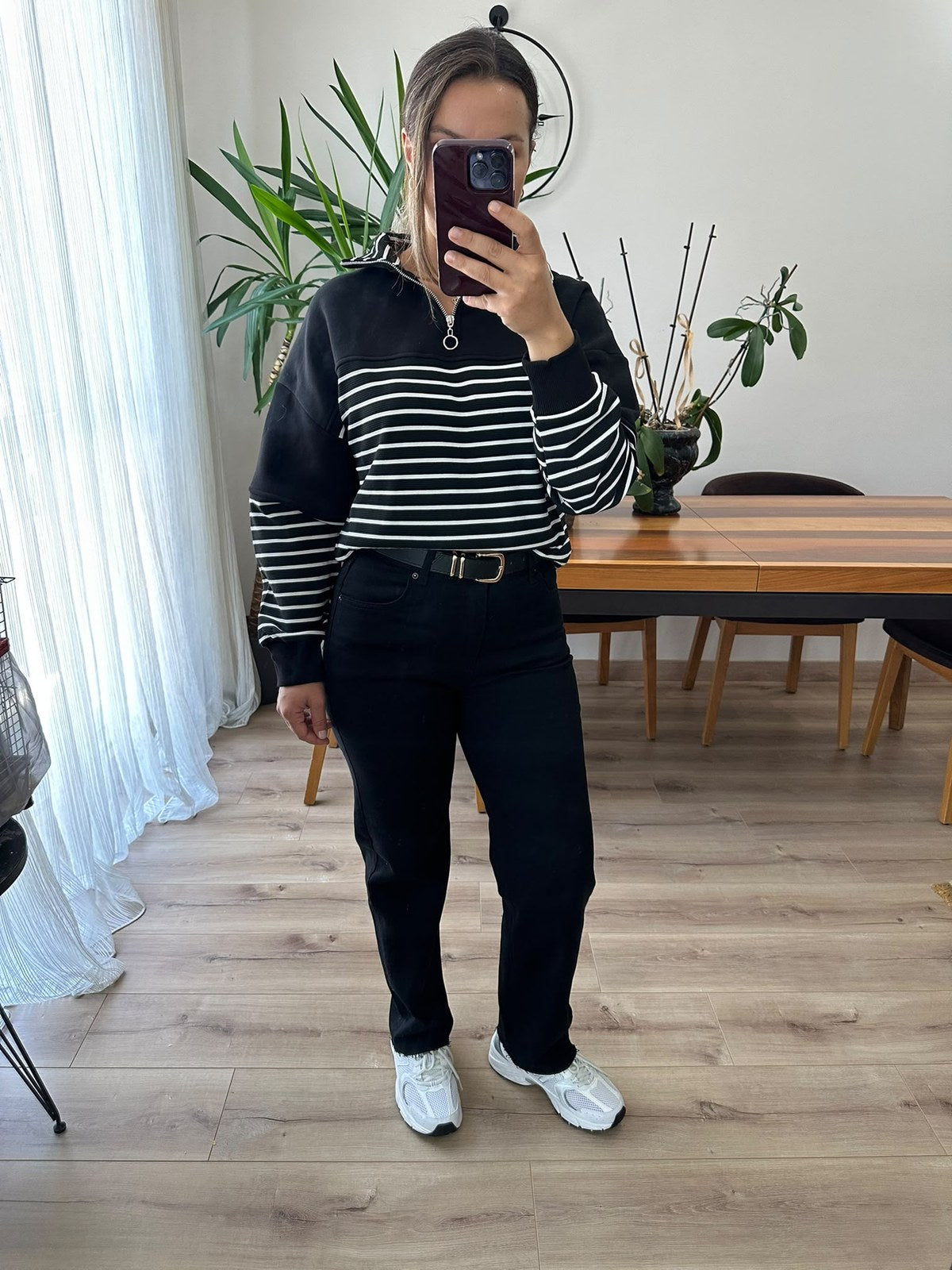Siyah Çizgili Yarım Fermuarlı Sweatshirt