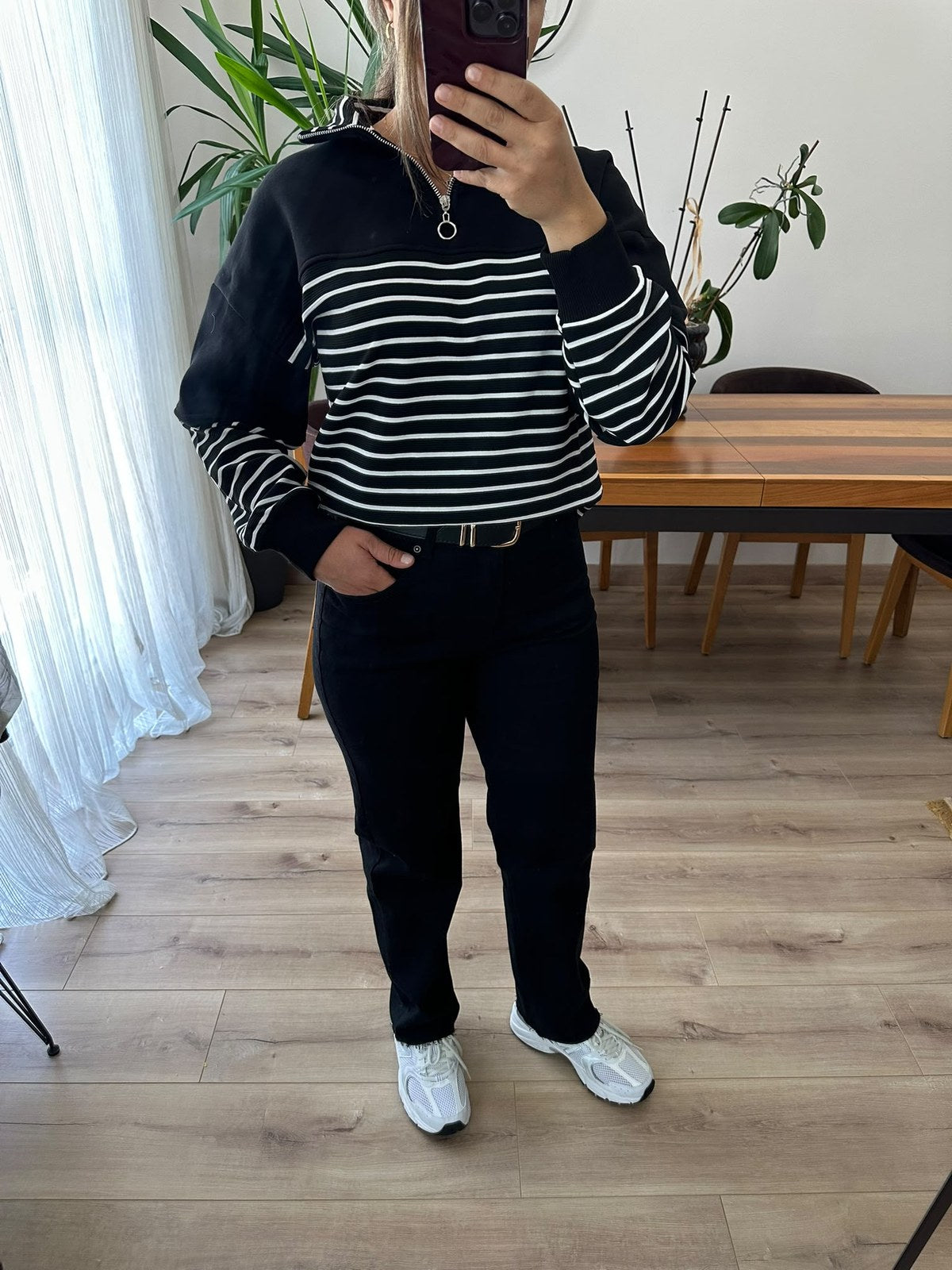 Siyah Çizgili Yarım Fermuarlı Sweatshirt