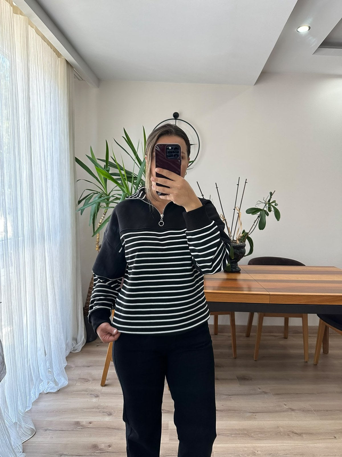 Siyah Çizgili Yarım Fermuarlı Sweatshirt