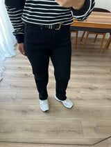 Siyah Kemerli Straight Jean