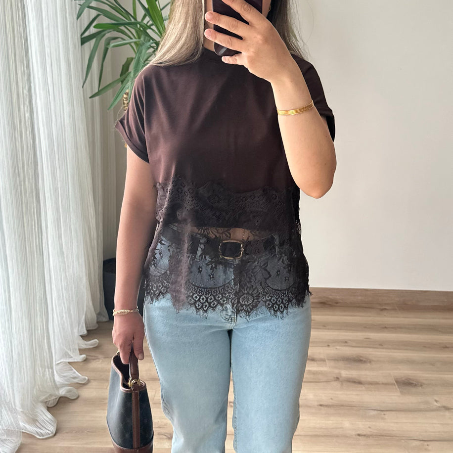 Kahverengi Dantelli Tişört